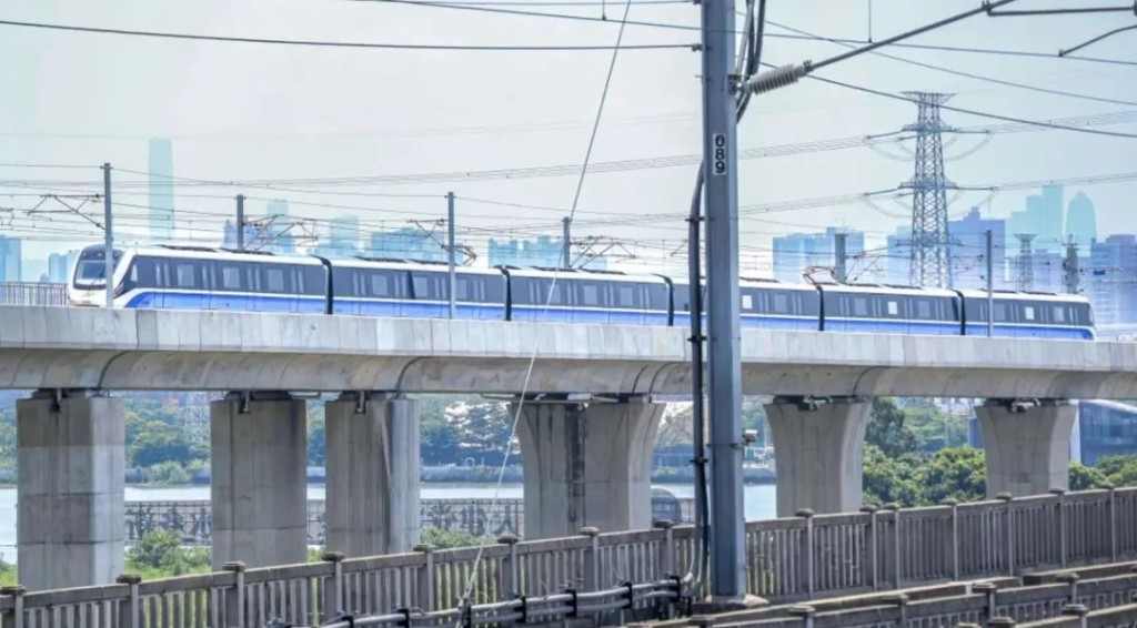 東莞地鐵1號線正在試行,料年底通車連結深圳。小紅書 東莞地鐵1號線正在試行,料年底通車連結深圳。小紅書