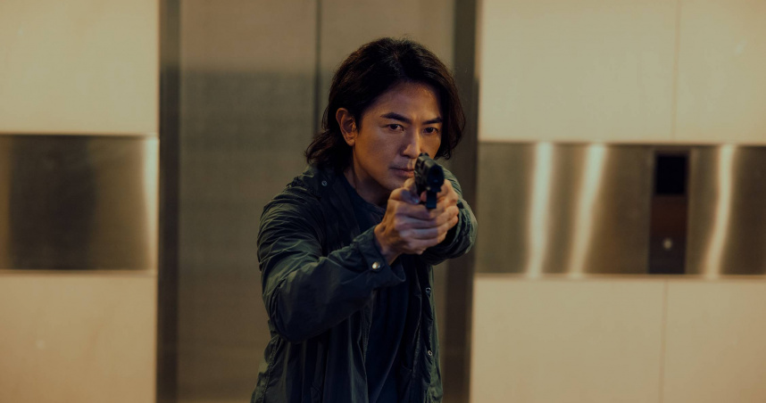 鄭伊健主演串流平台NETFLIX影集《百萬人推理》。 鄭伊健主演串流平台NETFLIX影集《百萬人推理》。