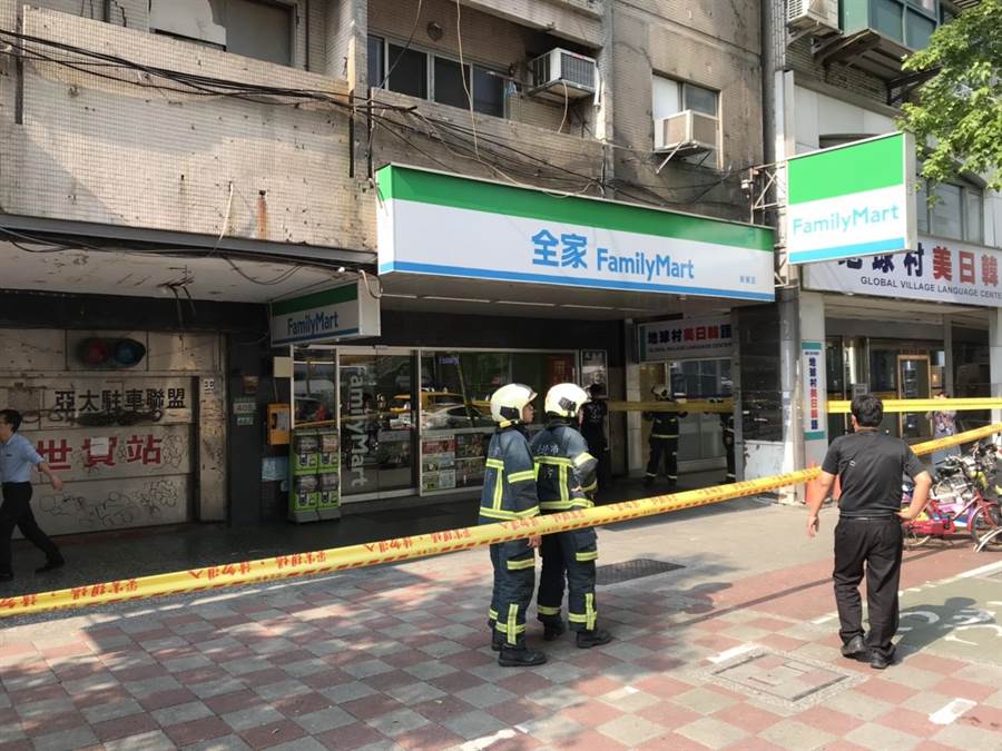 警方封鎖大樓。網圖