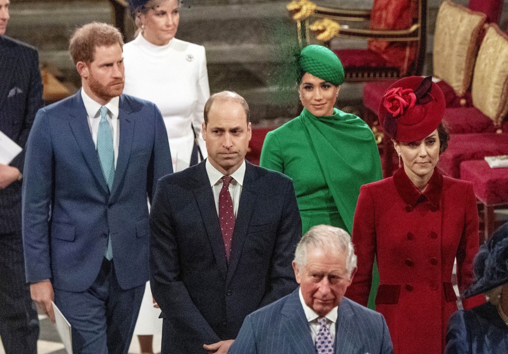 左起，英國哈里王子、威廉王子、蘇塞克斯公爵夫人梅根和劍橋公爵夫人凱特。AP資料圖