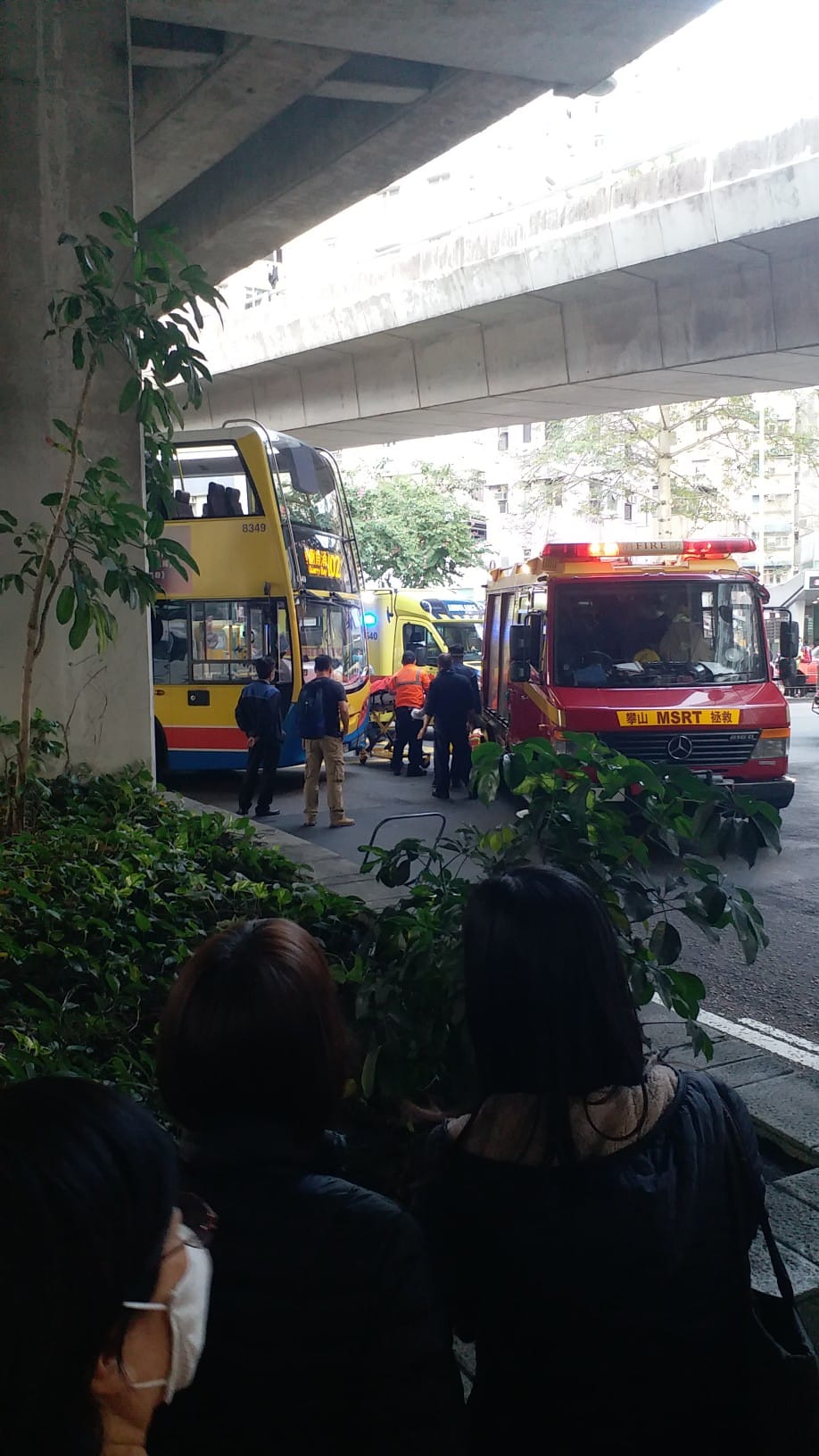 筲箕灣一名老婦昨日被城巴撞倒。FB「筲箕灣人筲箕灣事」圖片