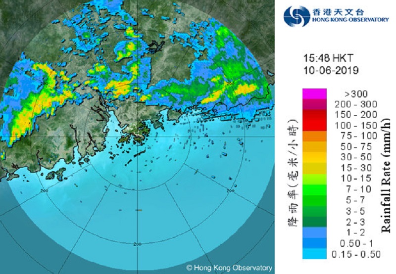 廣東西部的雷雨區正逐漸東移。香港天文台