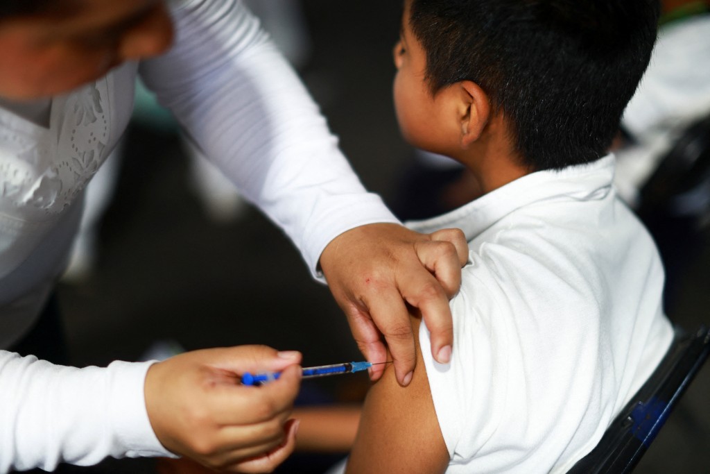 美國至少有10名兒童可能因接種新冠疫苗而死亡。（示意圖）路透社