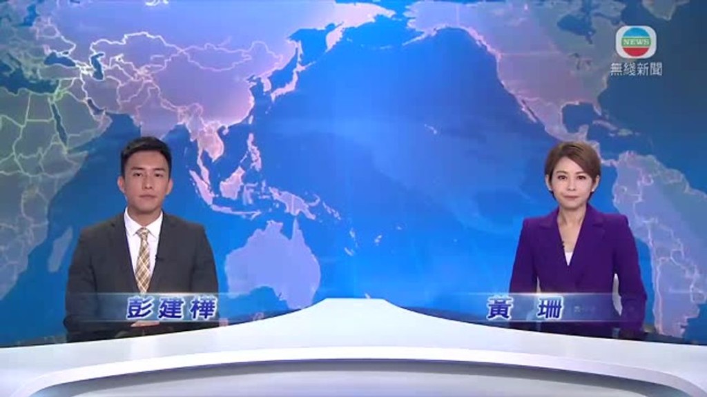 黄珊（右）2017年重返TVB新闻部。