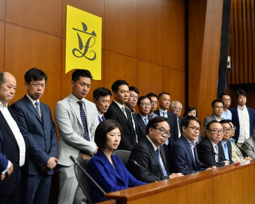 建制派40名議員發表聯署反擊。
