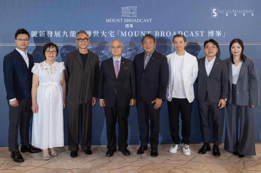 發展商預計月中將開放現樓予準買家參觀,月內公布首張銷售安排。 發展商預計月中將開放現樓予準買家參觀,月內公布首張銷售安排。