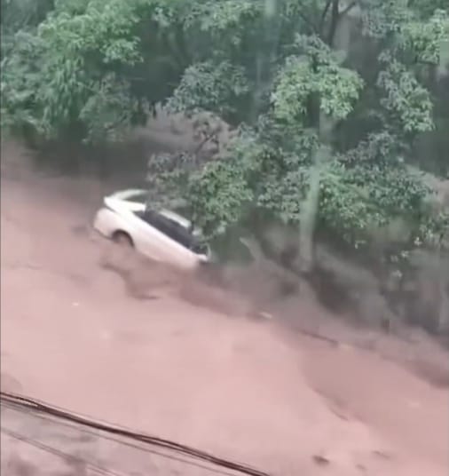 四川馬邊彝族自治縣出現暴雨。四川觀察 四川馬邊彝族自治縣出現暴雨。四川觀察