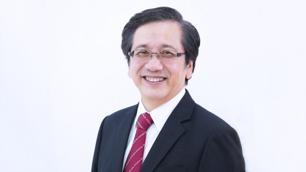 梁鏡威曾任評審局首席評審事務,今月15 日正式出任方大副校長(學術及質素保證)。方大提供 梁鏡威曾任評審局首席評審事務,今月15 日正式出任方大副校長(學術及質素保證)。方大提供