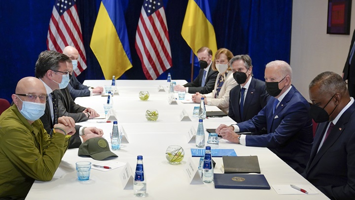 烏克蘭與美國高層官員在波蘭首都華沙會談。AP圖片
