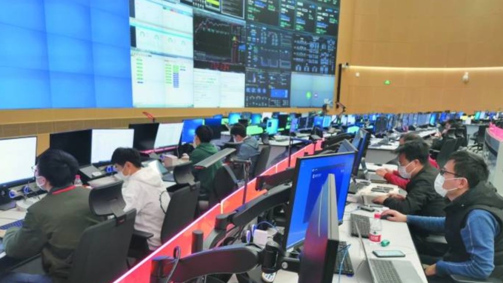 上海上證數據服務有限公司接到緊急通知，要加強安檢快遞。新華社