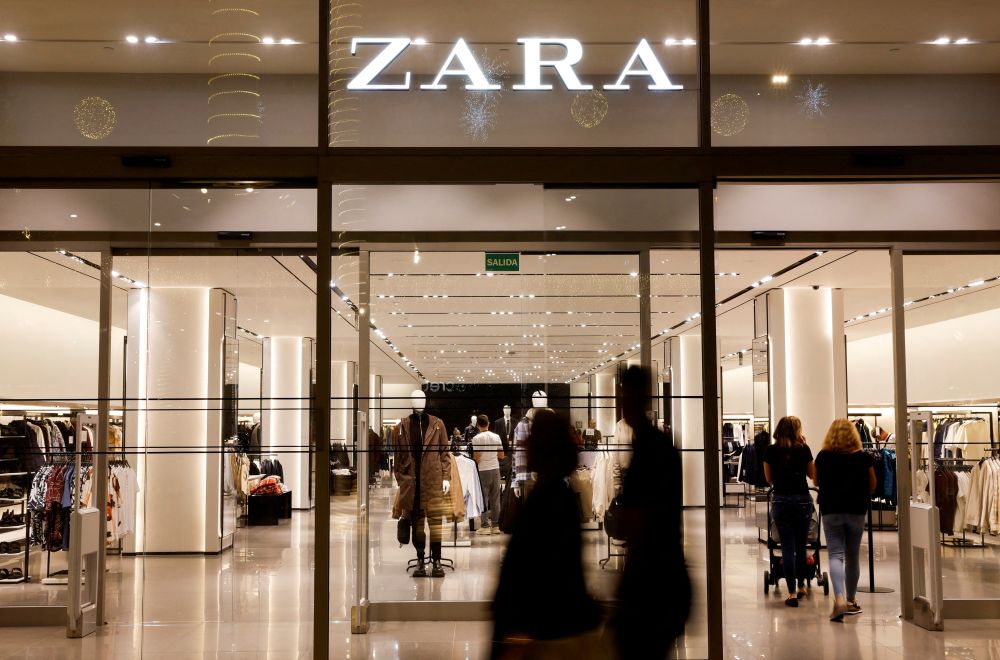 回应Zara撤出中国市场传闻，Zara回应称「我们现在正常营业的店铺有87家」。