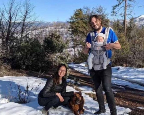 約翰與艾倫帶同女兒、愛犬行山，不料命喪山間。互聯網圖片