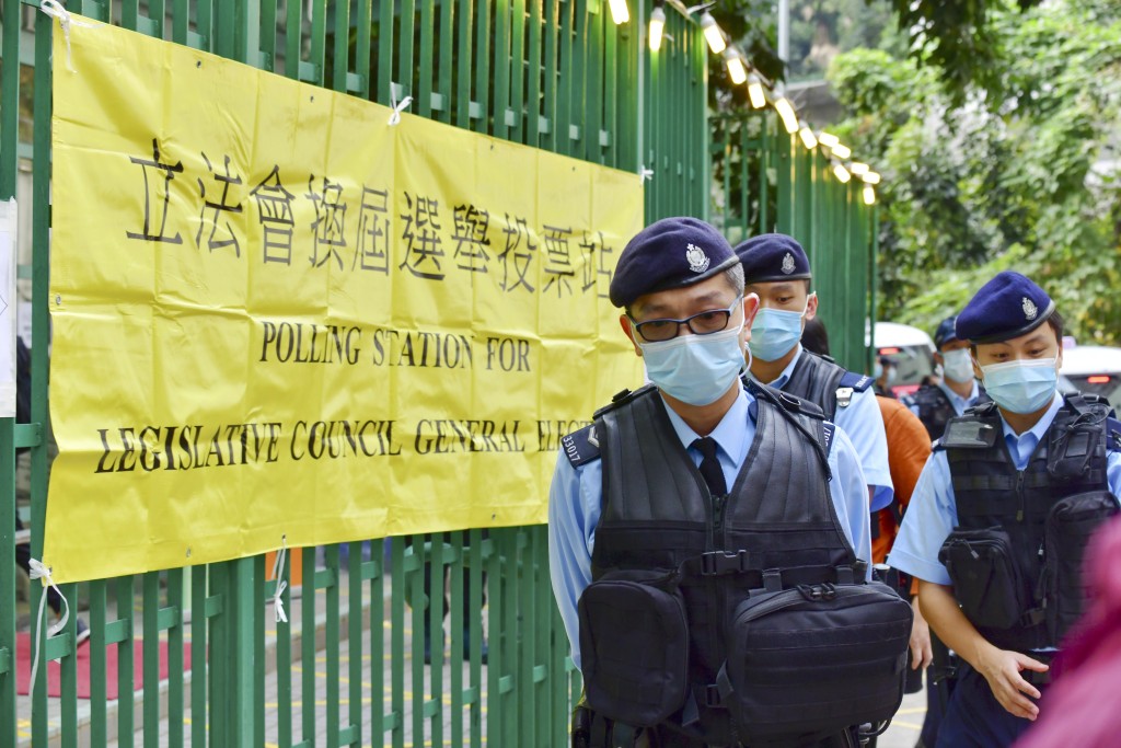 政府提出《完善選舉安排（綜合修訂）條例草案》大綱，擬引入智能投票箱。