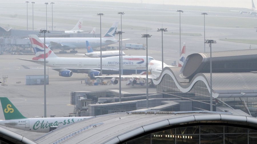 政府銳意增強香港作為國際航空樞紐的競爭力。資料圖片
