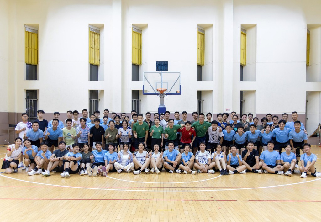 香港海關學院院長於9月22至26日率領30多位新入職的督察學員到上海海關學院進行國情及內地關務研習。香港海關FB圖片