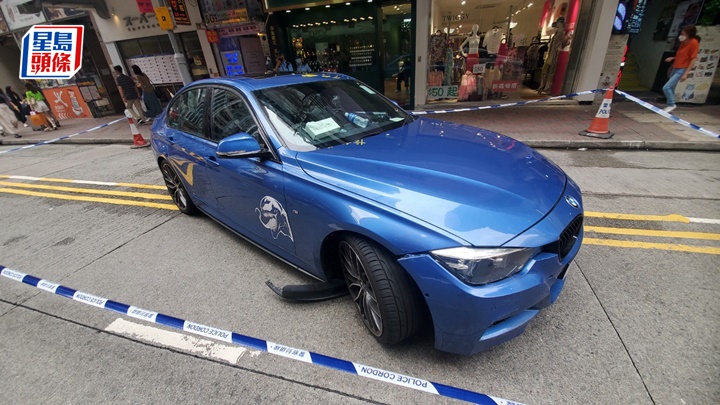 涉事私家車停在路邊。楊偉亨攝