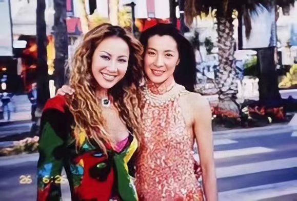 李玟今年3月才在社交網祝賀楊紫瓊（右）奪得奧斯卡影后。