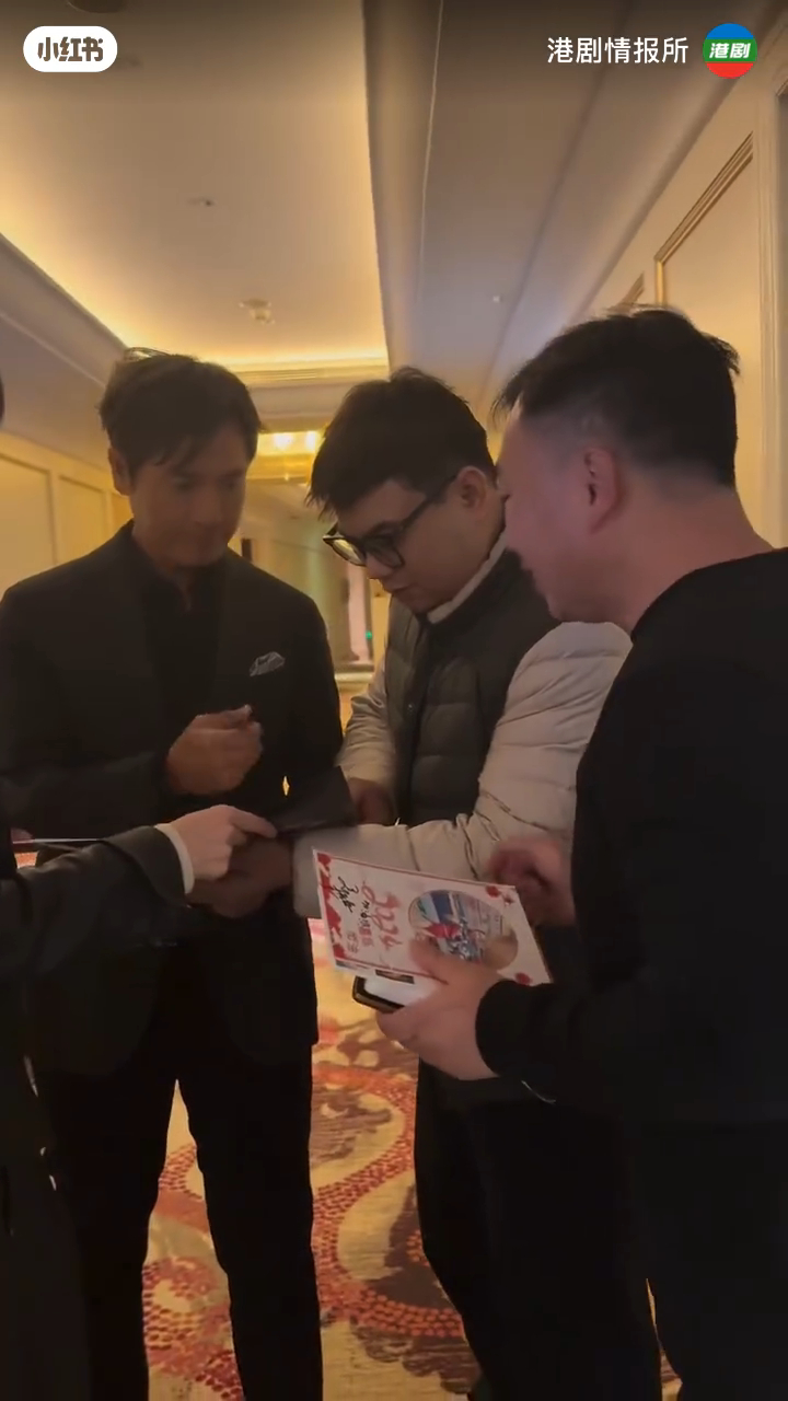 郭晉安顏值重回巔峰,親民地跟粉絲互動。 郭晉安顏值重回巔峰,親民地跟粉絲互動。
