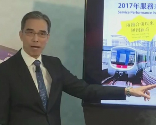 港鐵車務營運副總監劉天成。