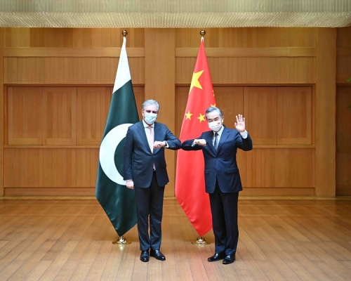 王毅同巴基斯坦外長庫雷希舉行第三次中巴外長戰略對話。新華社 