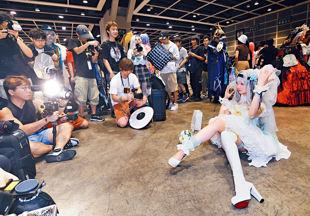 動漫節最後一天,cosplayer與拍攝者均熱情不減。