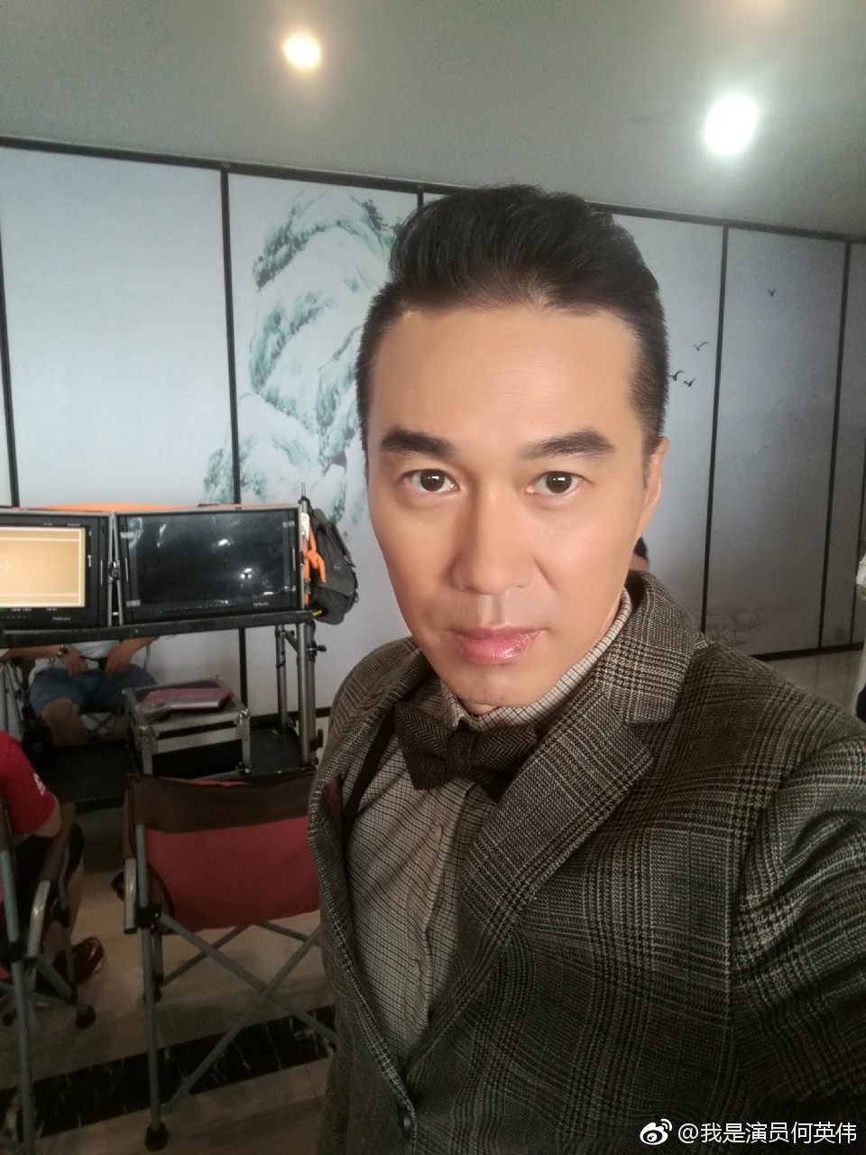 何英偉年屆61歲。