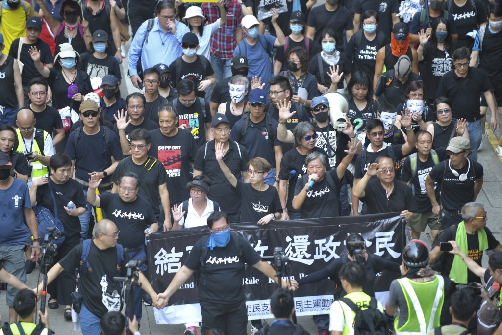 一九年十月一日由民陣發動「沒有國慶,只有國殤」的遊行激發起社會上更大的暴力衝突。資料圖片