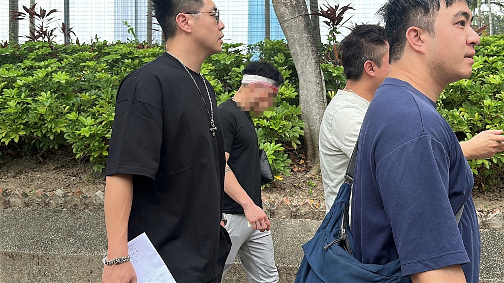 男事主在场忆述事件。