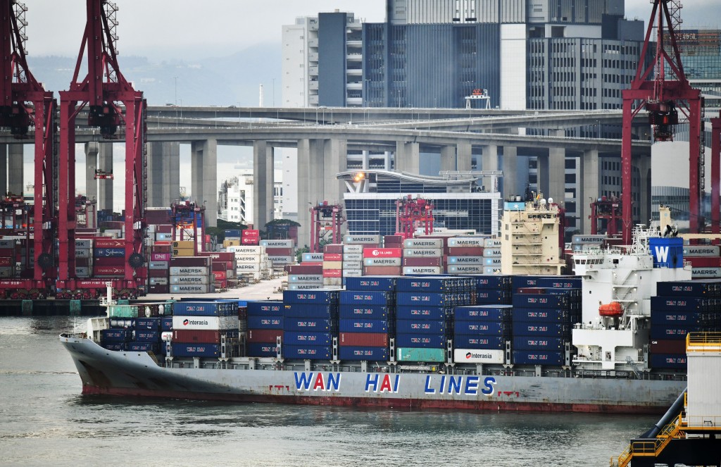 他指本港出口錄得約16%的增長，主要市場包括越南、馬來西亞、台灣及印度。