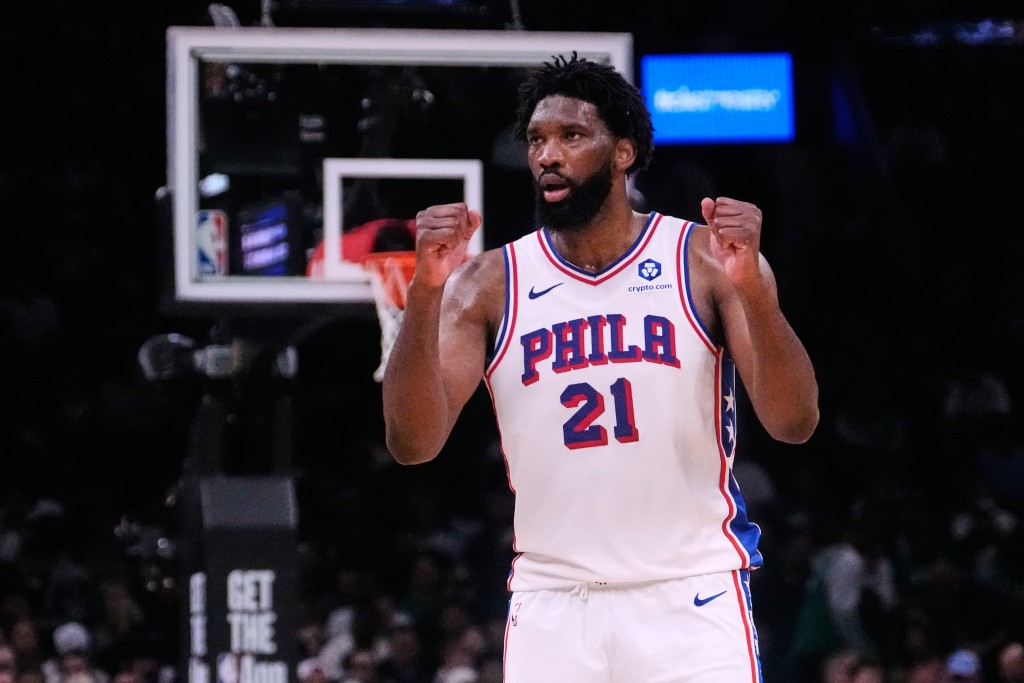 安比领军76人反胜塞军场数追近至2:3。美联社