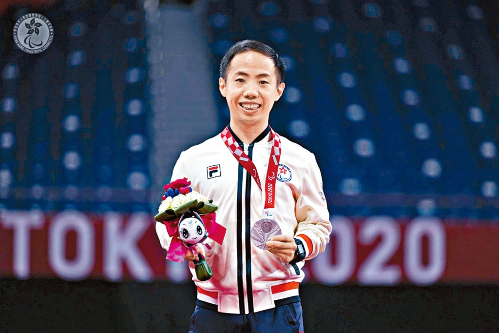 ■朱文佳摘得银牌。