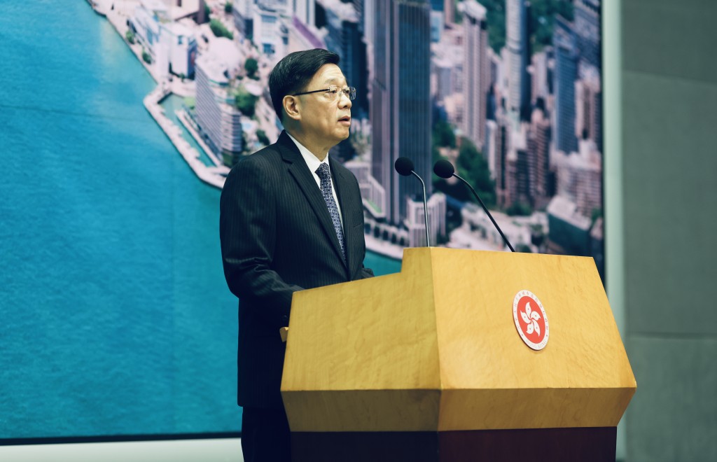 就網約車問題，李家超表示首階段管控將平衡市民需求、香港交通獨特性及建立監察機制三大因素。