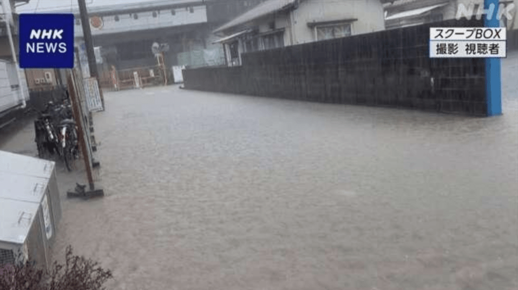 9日晚起在北九州至山口縣一帶下暴雨，福岡縣宗像市24小時累計降雨量達412毫米創歷史新高。NHK畫面截圖