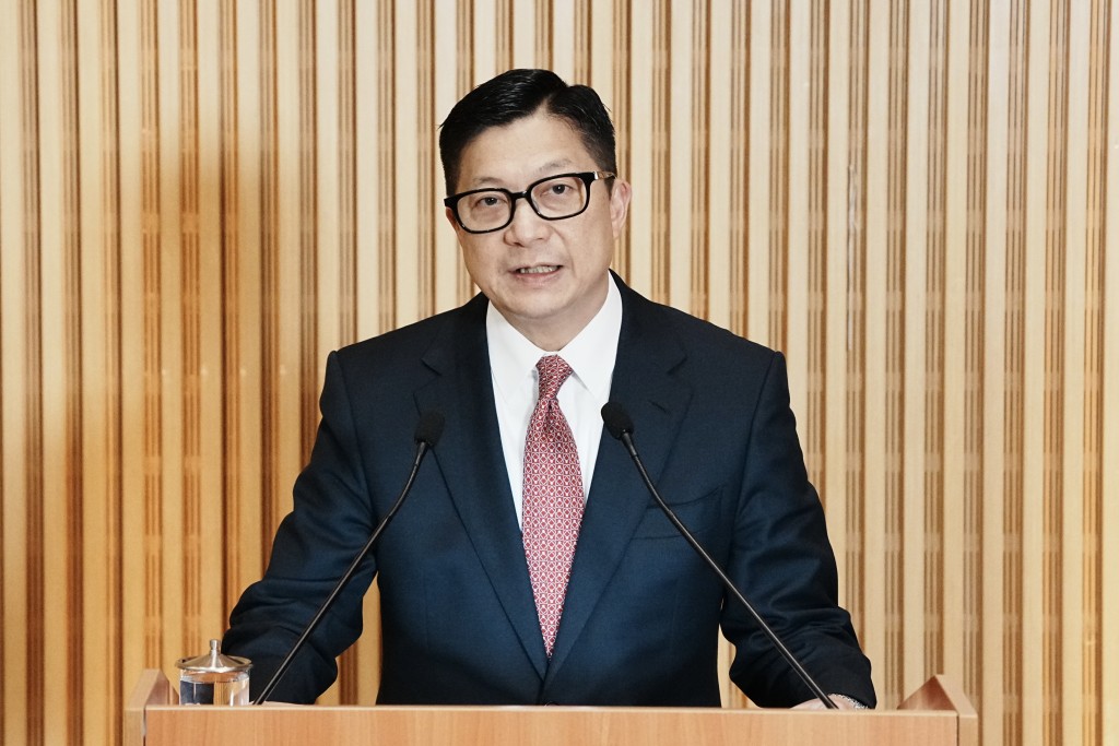 保安局局長鄧炳強透露,警隊設特別項目,給反修例未被檢控年輕人「更新機會」 。 保安局局長鄧炳強透露,警隊設特別項目,給反修例未被檢控年輕人「更新機會」 。