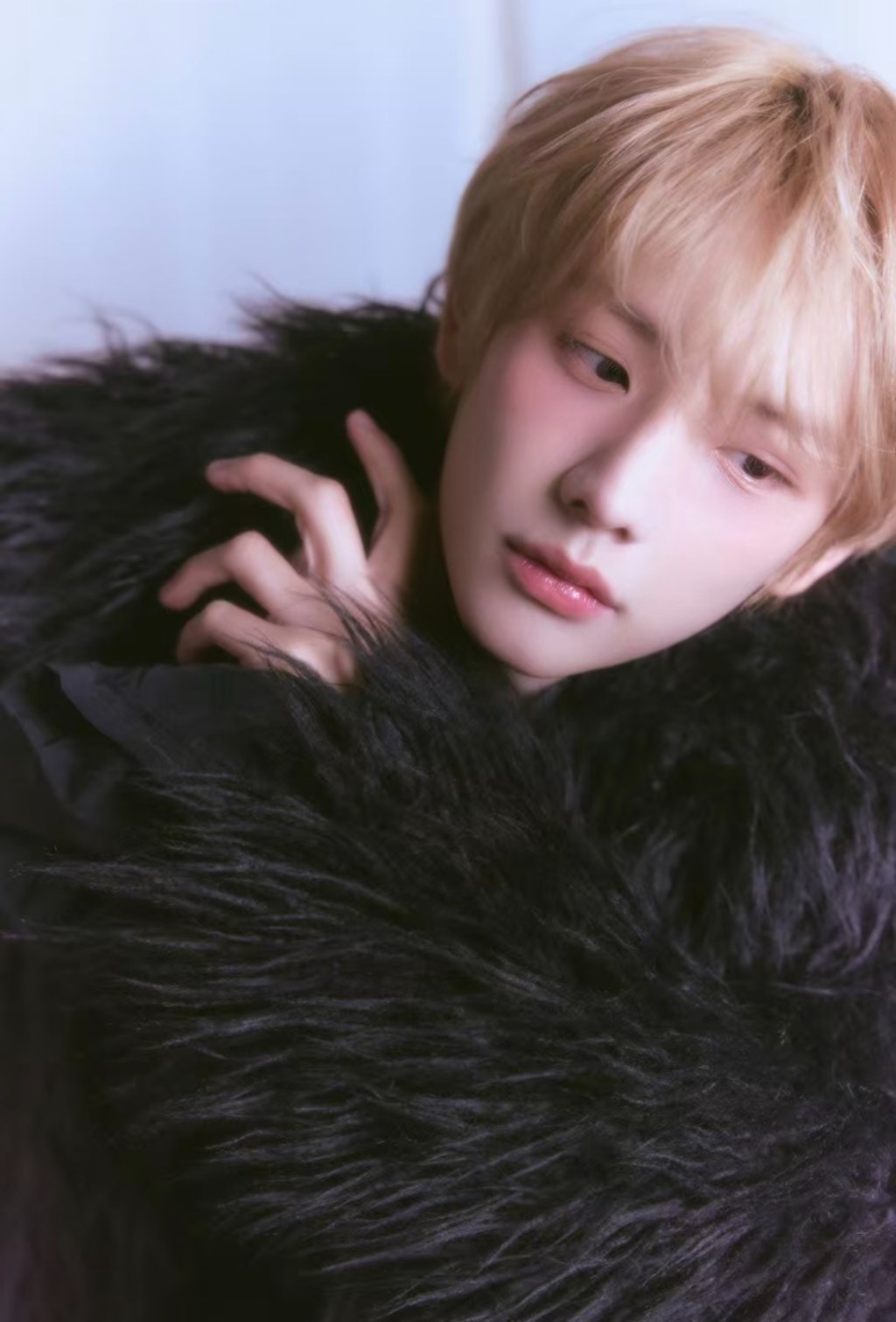 SING化身为花美男天使,感谢粉丝对他的喜爱与支持。 SING化身为花美男天使,感谢粉丝对他的喜爱与支持。