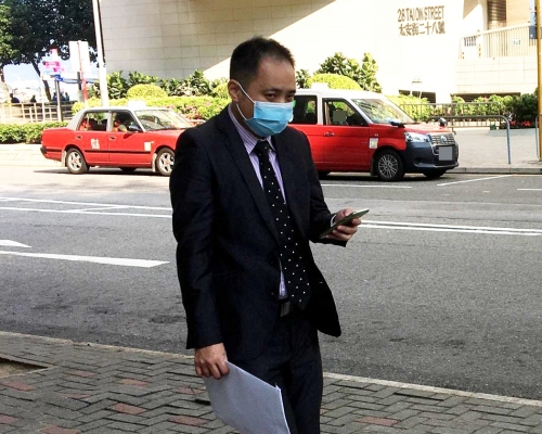 首被告簡漢強。