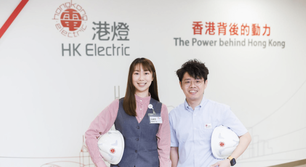 港燈高級客戶服務主任吳婉雯（左）及高級技術員呂志偉（右）一直以卓越服務見稱，屢獲業界與客戶肯定。 