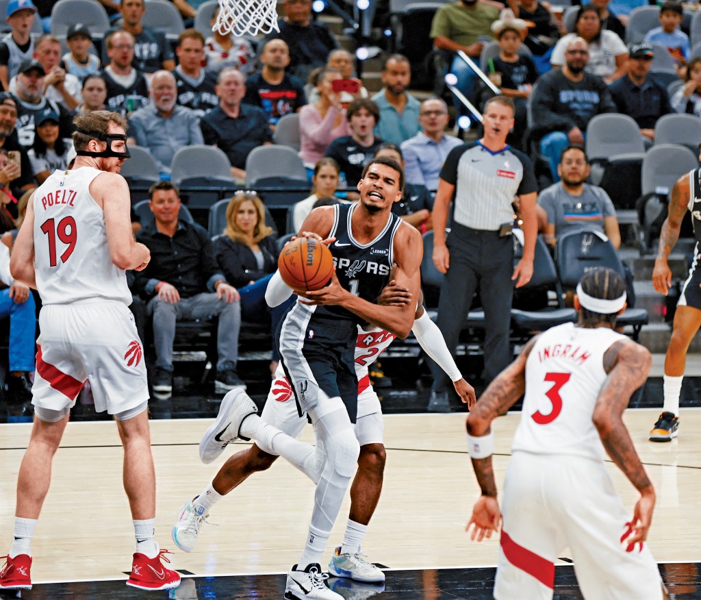 雲班耶馬今場的正負值達到+35。