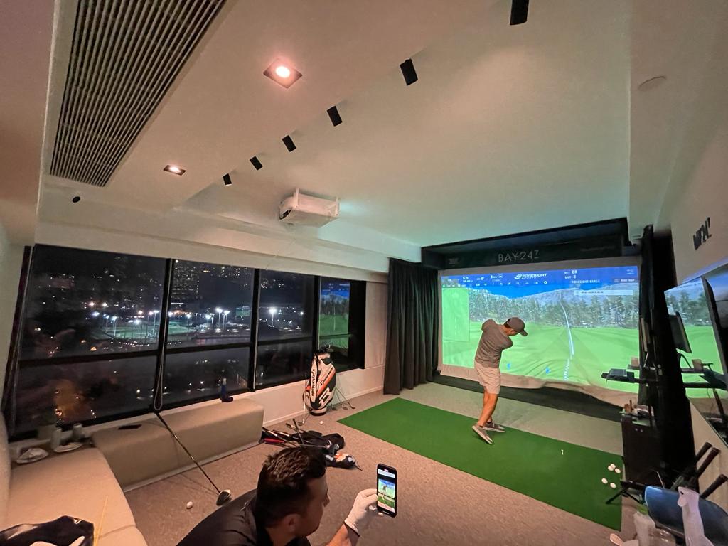 BAY247室内高尔夫球模拟练习场2小时单人体验/原价$750、KKday优惠价$300/KKday.com。（图片来自BAY247 Facebook）