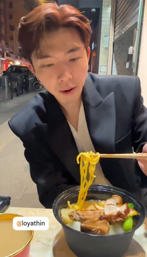 羅逸軒得到趙浚承的陪伴。 羅逸軒得到趙浚承的陪伴。