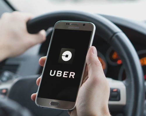 Uber推出一项新乘车选项-Comfort，及更新乘车选项Black。资料图片