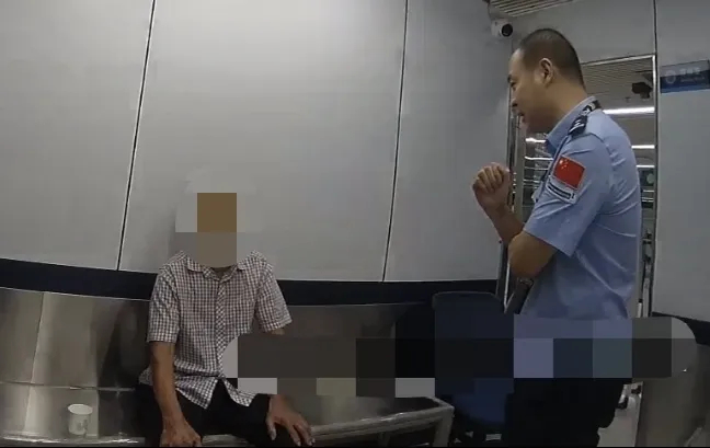 程伯道出自己修改回鄉證資料的原因。國家移民管理局 程伯道出自己修改回鄉證資料的原因。國家移民管理局