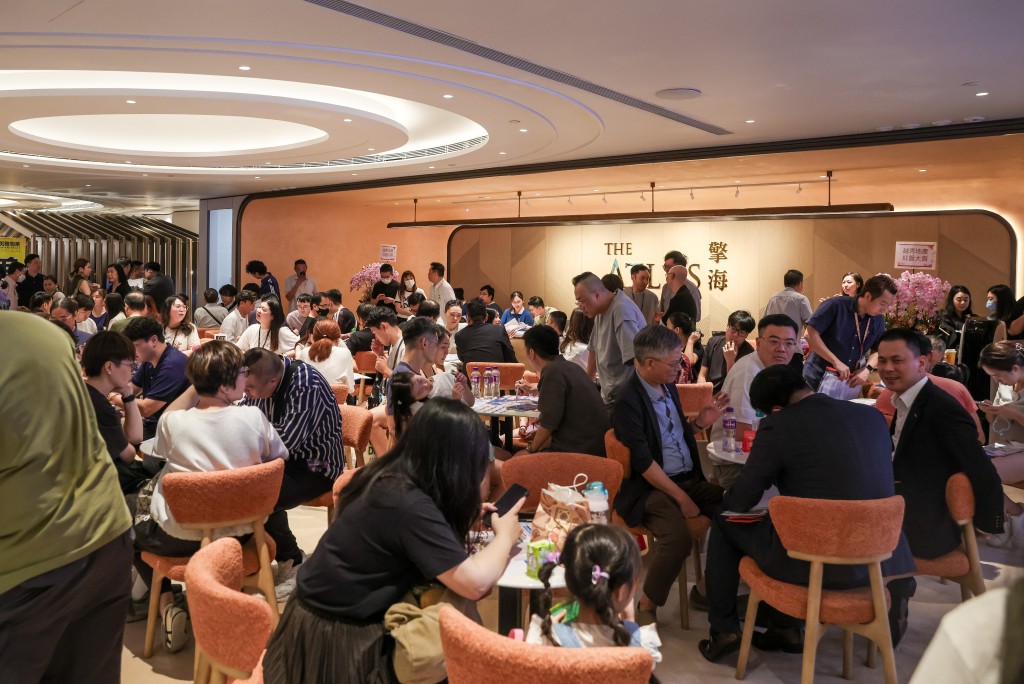 項目連日收票反應理想,截至今日下午累積收近3萬票。 項目連日收票反應理想,截至今日下午累積收近3萬票。