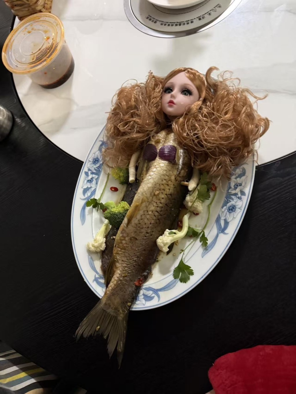 美人鱼被全家人一致反对上枱。抖音 美人鱼被全家人一致反对上枱。抖音