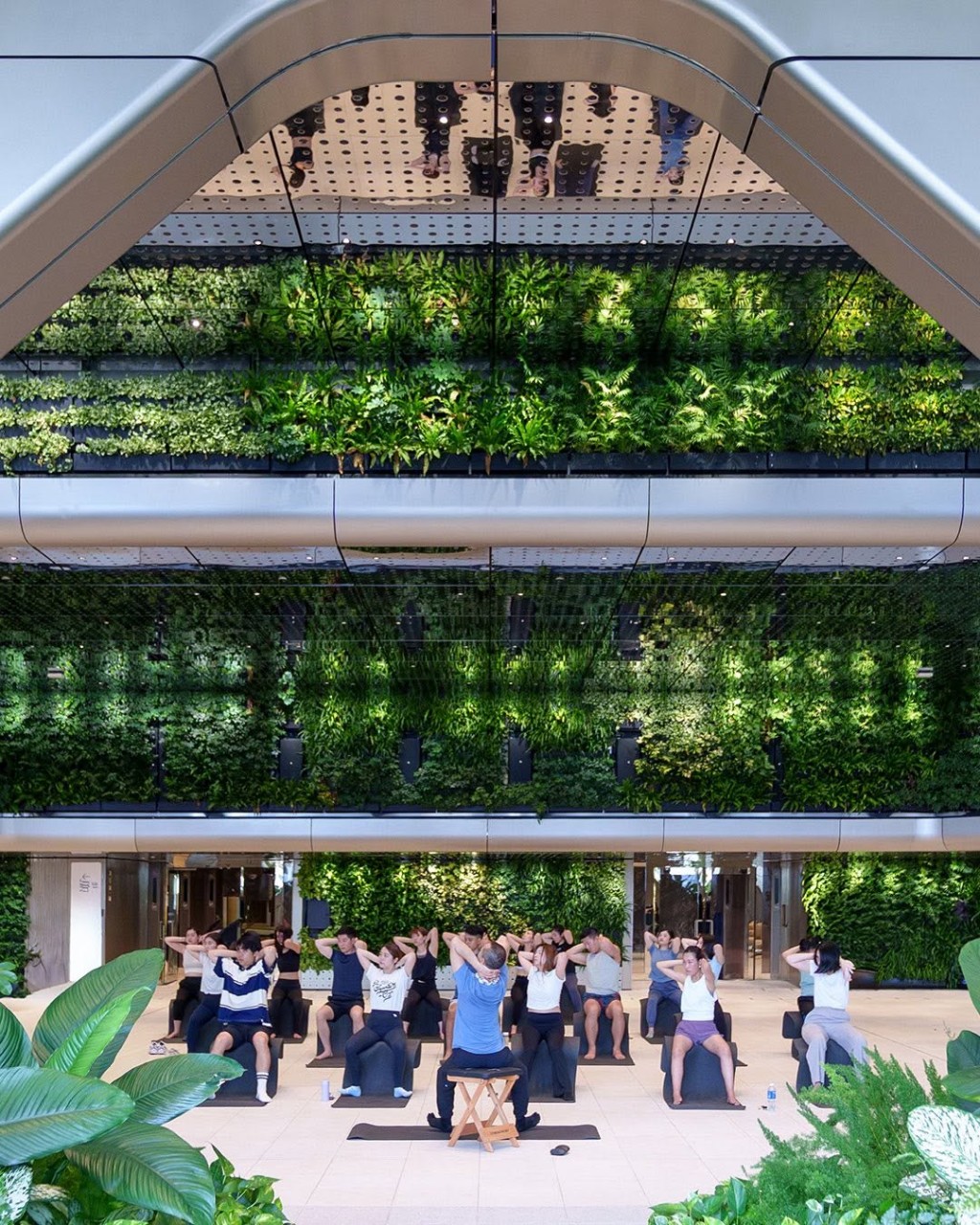 租戶可在空中The Henderson藝術花園(Art Garden)進行瑜珈班等活動。 租戶可在空中The Henderson藝術花園(Art Garden)進行瑜珈班等活動。