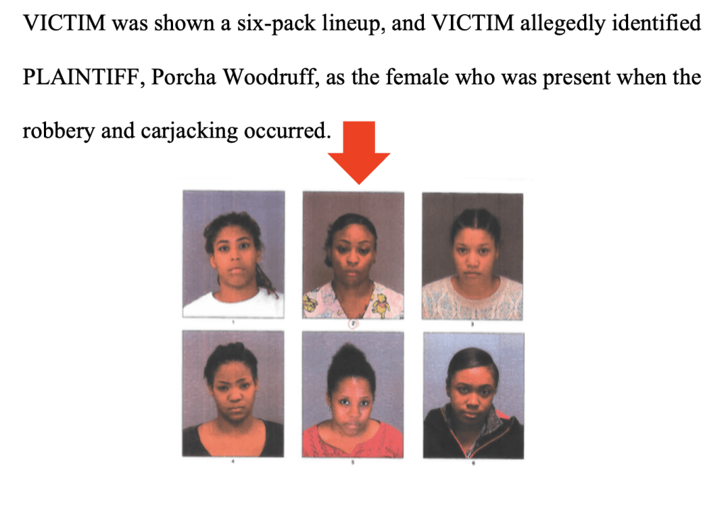 受害人查看6名非裔女性的脸部照片，错误指认伍德罗夫为疑犯。