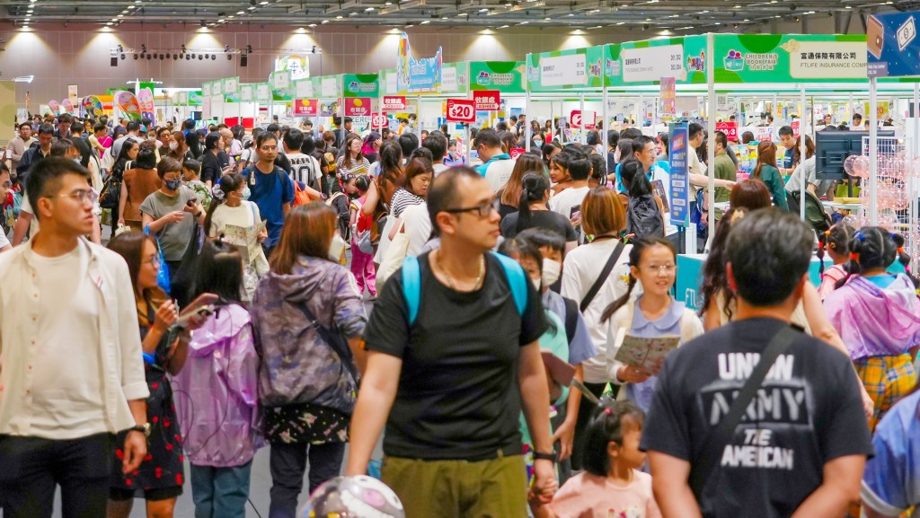 一連三日展期超過300,000人次參與，亦吸引超過5,000個大灣區家庭入場了解香港教育資訊。