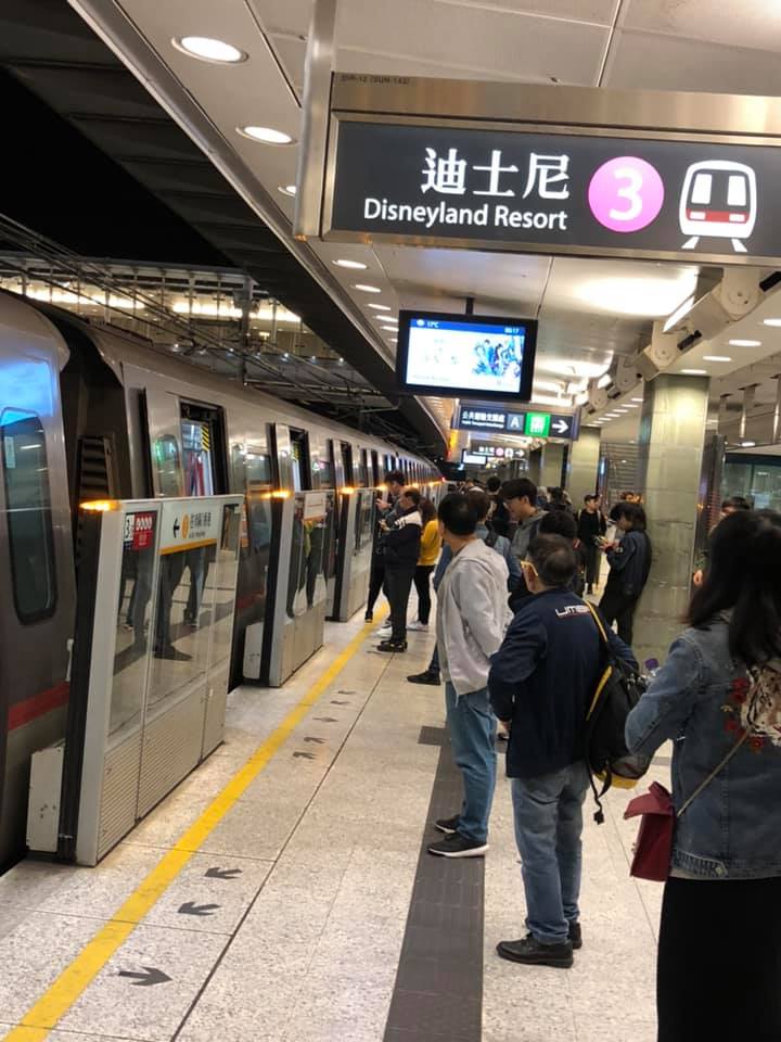 ‎東涌線一列列車故障。Happy Lee‎ 突發事故報料區圖片
