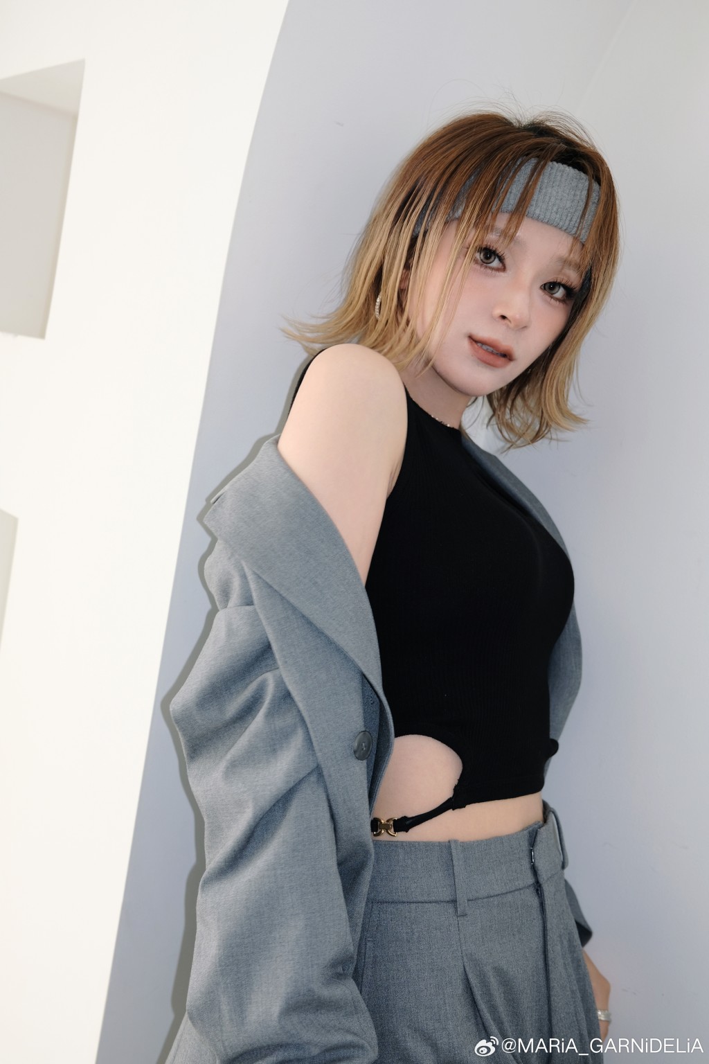 日本女歌手美依禮芽曾參演內地綜藝《乘風破浪的姐姐》。微博＠MARiA_GARNiDELiA