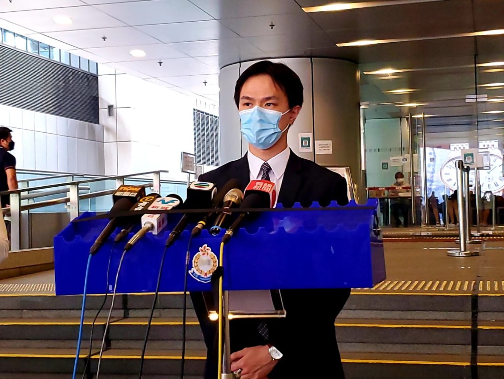 吳龍指被捕男子為情侶關係。